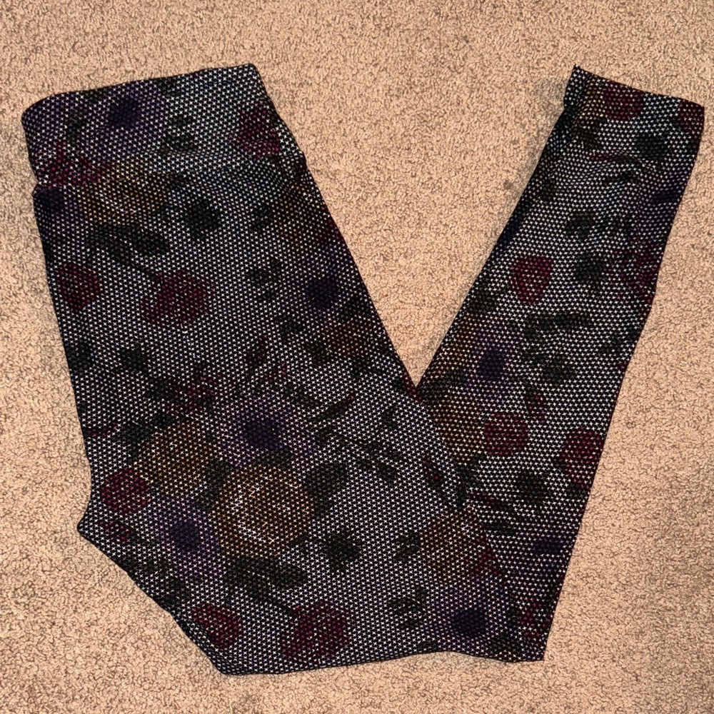 LuLaRoe Rose Pattern Legging